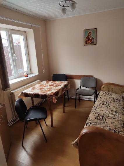 Hotel CASA DIDINA fosta Pensiune Casa Didina Bacău Esterno foto